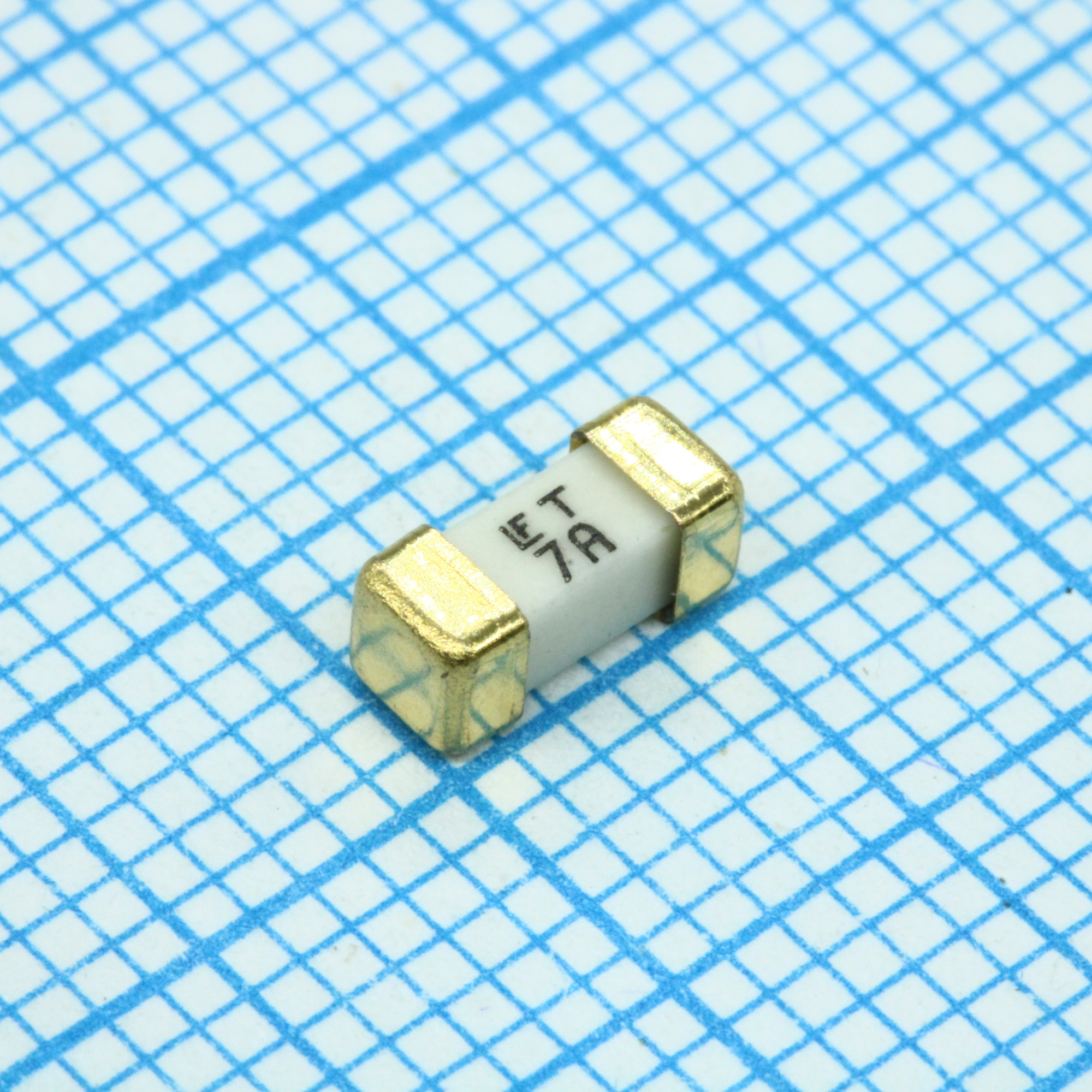 0452007.MRL - Предохранитель SMD 2.69*6.1мм 7,000A 75V керамический медленнодействующий