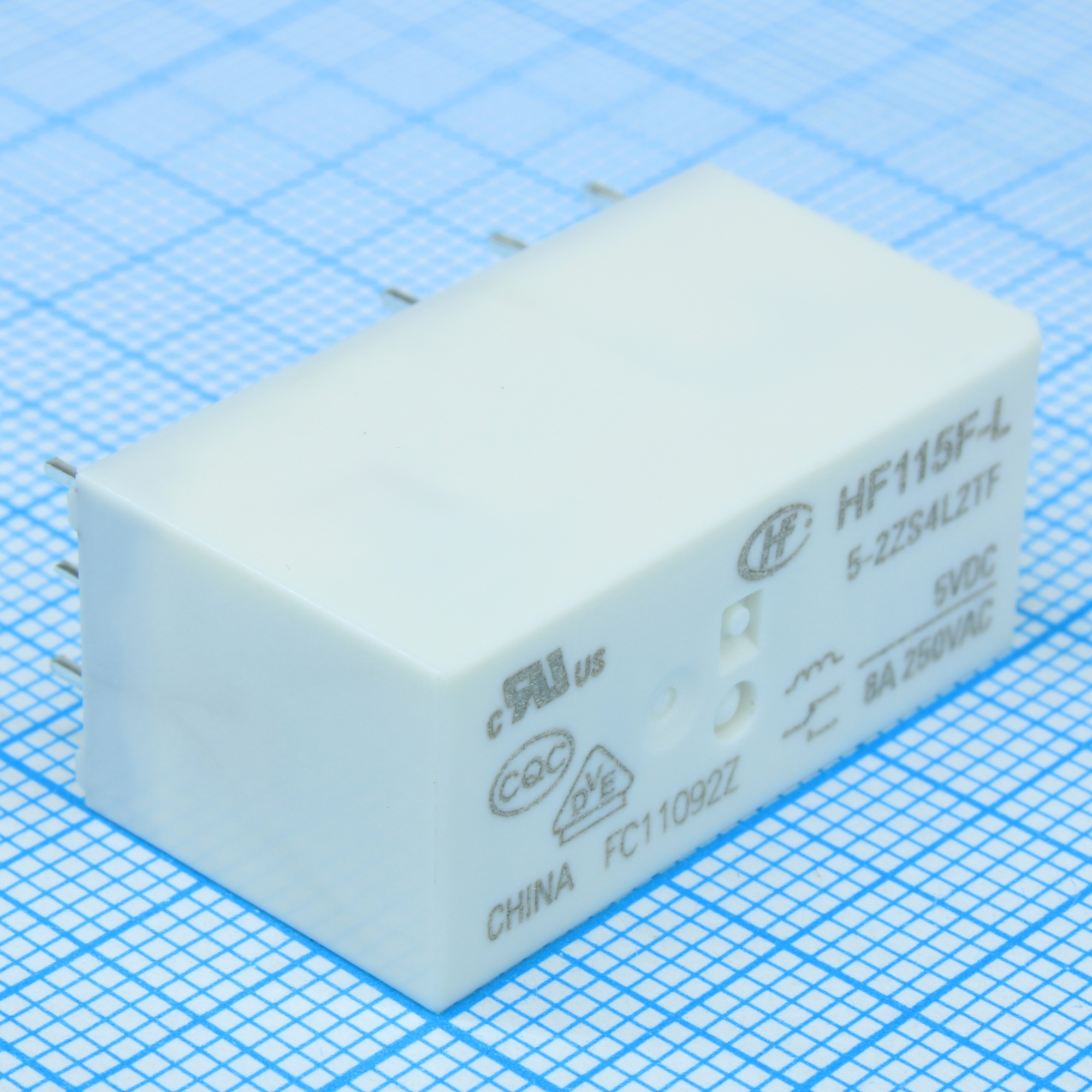 HF115F-L/5-2ZS4L2TF - Реле силовое с защелкой 8А две группы на переключение катушка 5В