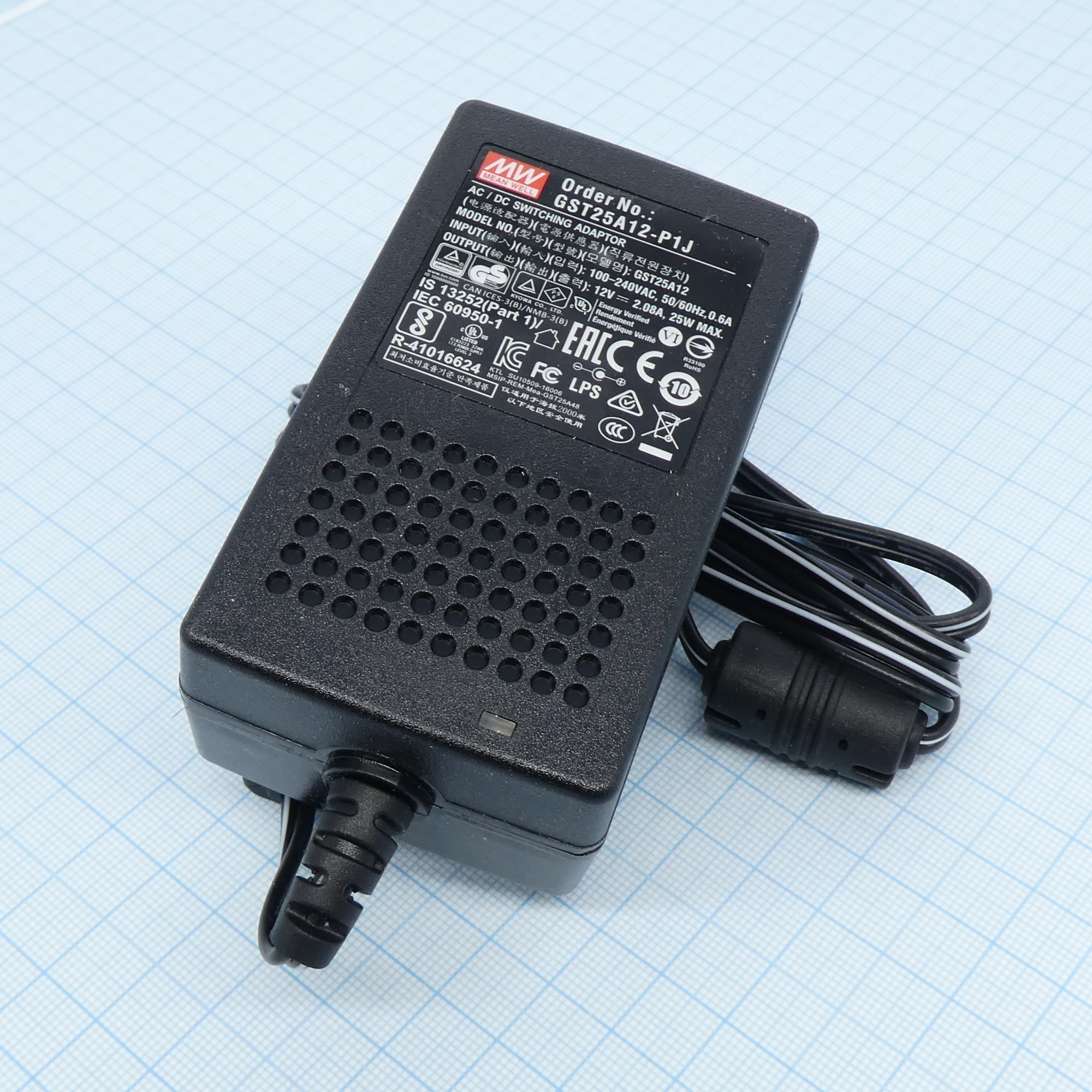 GST25A12-P1J - AC-DC, 25Вт, вход 90...264B AC 47...63 Гц, 135...370B DC, выход 12B/1.04A, изоляция 3000B AC, 125x50x31.5мм, -30...+60°С, IEC320-C14