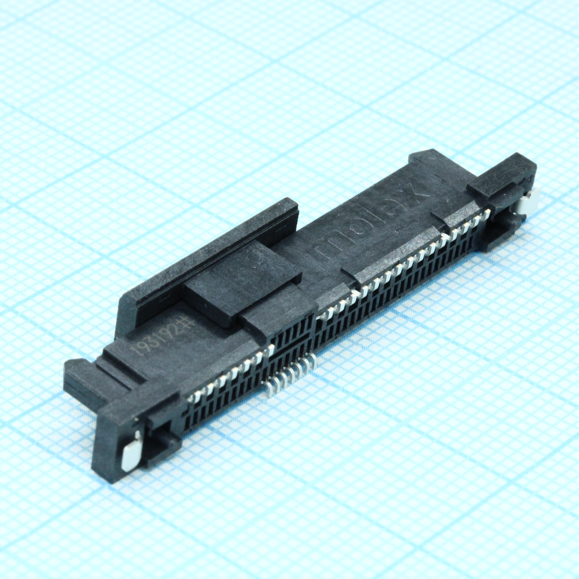 787280002 - Комбинированный разъем 1.27мм сигнальный, 0.80мм SCSI, 1.27мм SAS-3 вертикальный для поверхностного монтажа