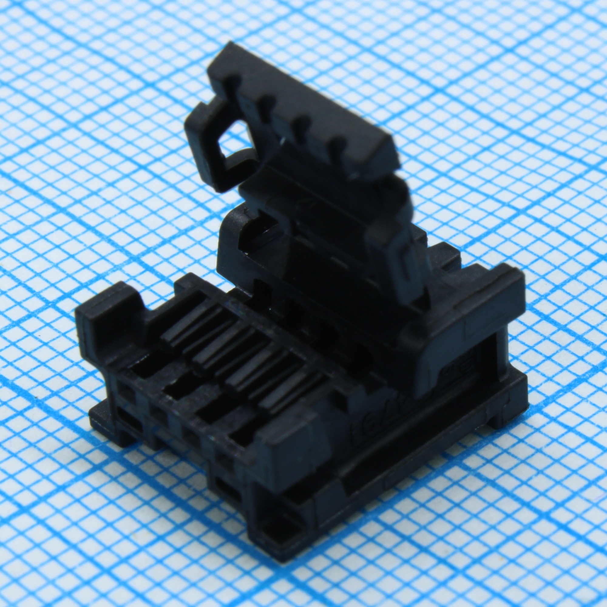 347910040 - Корпус разъема RCP 4 контакта шаг 2мм монтаж на кабель серия Mini50™ пакет