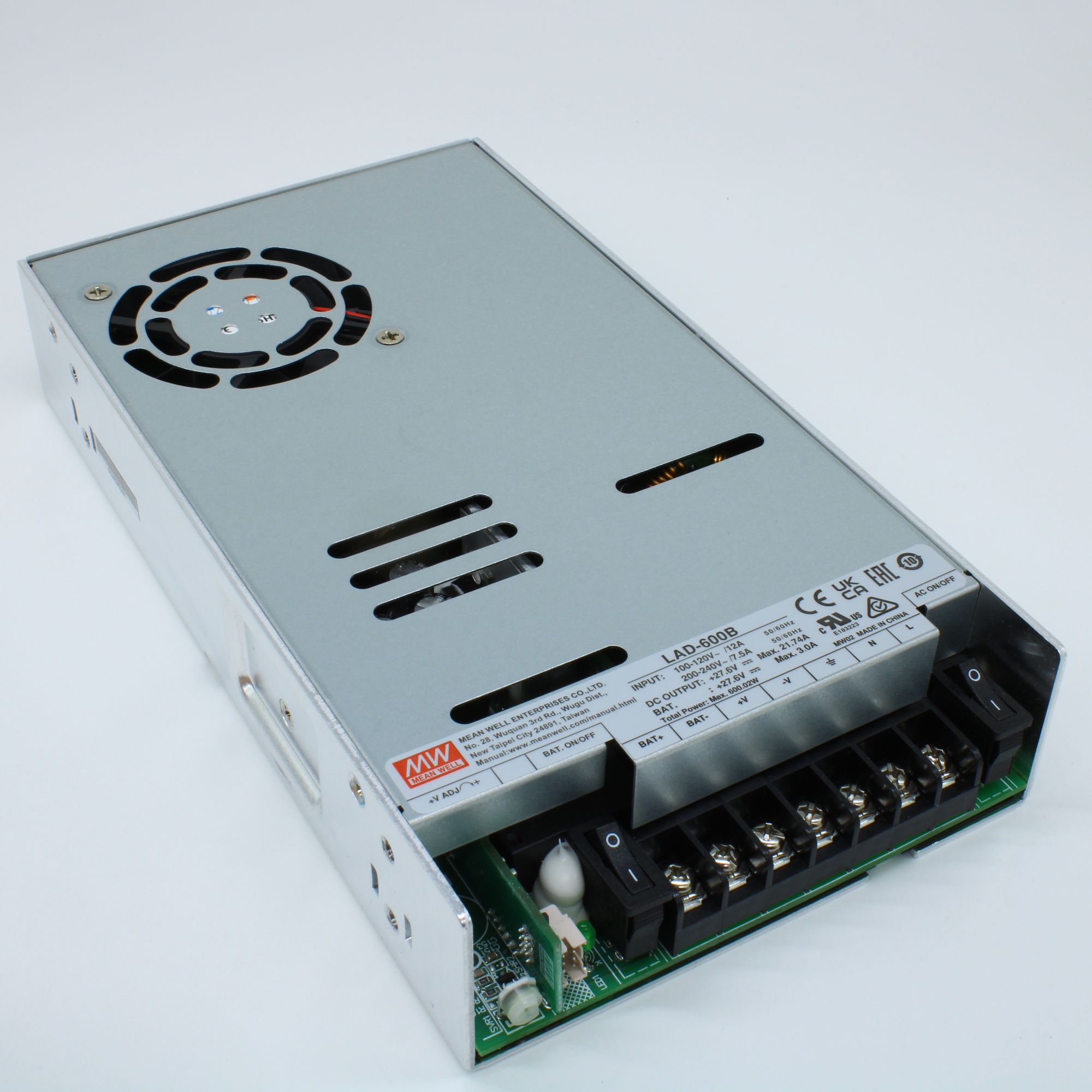 LAD-600B - AC-DC с функцией заряда АКБ, 600.02Вт, вход 90…132/180…264В AC, 47…63Гц /240…370В DC, вых1: 27.6В(21.6…29В)/18.74A, вых2: 27.6В/3A (заряд), изоляция 3000В AC, в кожухе 225х124х41мм, -20…+60°С, состояние по TTL