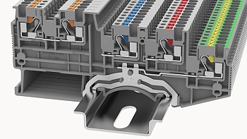 Многоконтактная с заземл. клемма DSIO1.5/4-PE-01P-1C - Многоконтактная клемма, с заземлением, тип фиксации провода: Push-in, номинальное сечение: 1.5 мм кв., 13,5A, 250V, ширина: 3,5 мм, цвет: серый, втычная перемычка, тип монтажа: DIN35