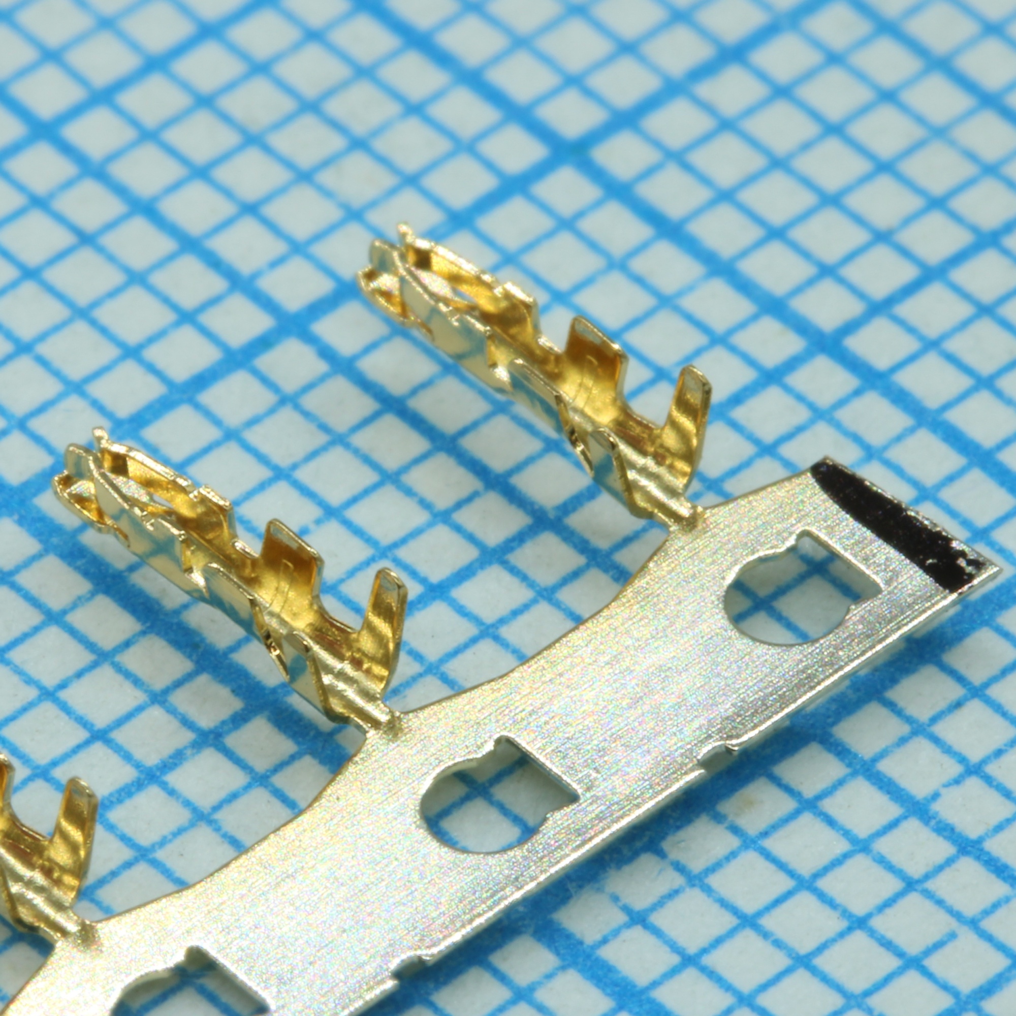 5040520098 - Контакт SKT монтаж на кабель 24-28AWG серия Pico-Lock™ рейка