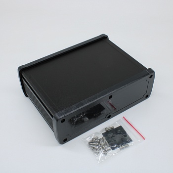 ALUG708BK120-BK - Алюминиевый черный корпус с черными пластиковыми торцевыми панелями