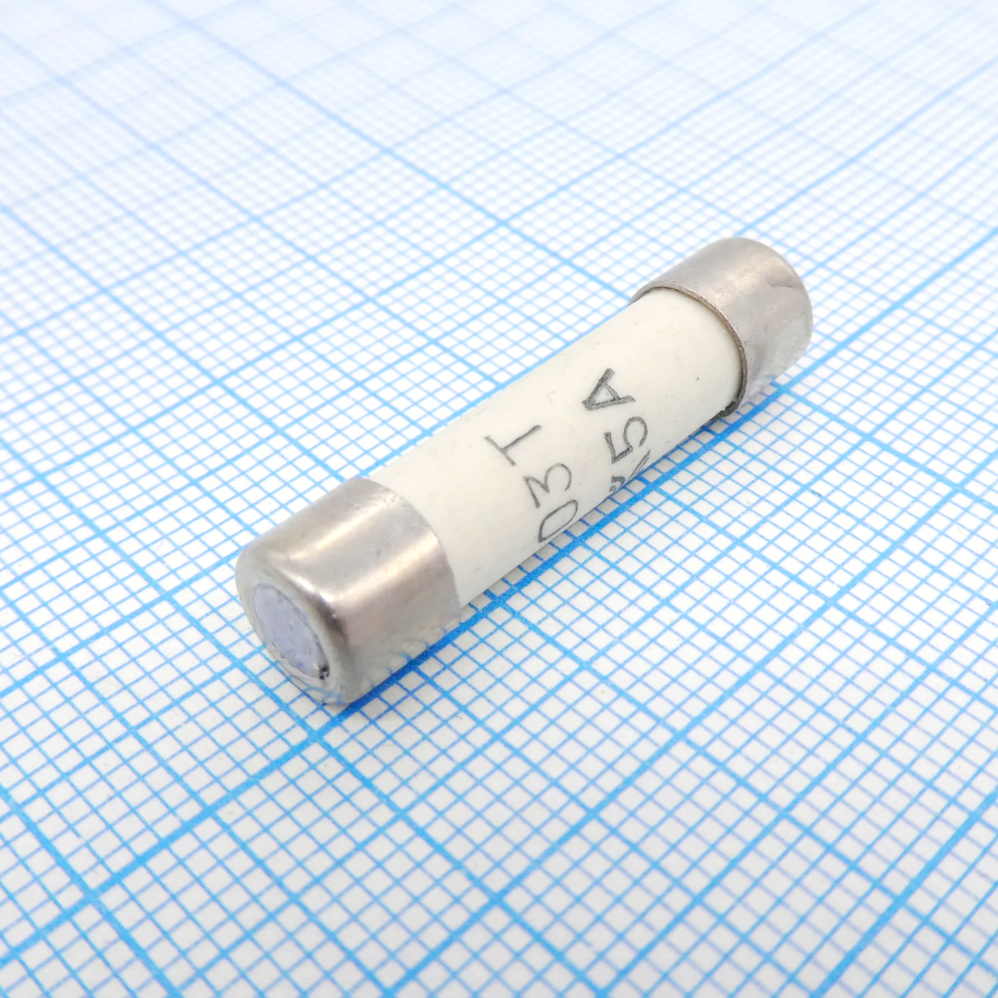 ВП3Т-2Ш   5 А - Предохранитель керамический цилиндрический 250В 5.0А  7.2*30