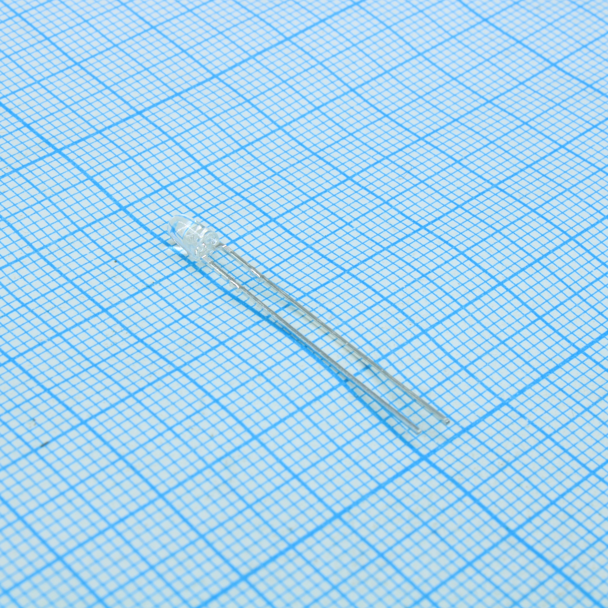 L-7104SURCK - Светодиод 3мм/красный/630нм/400-900мкд/прозрачный/30°