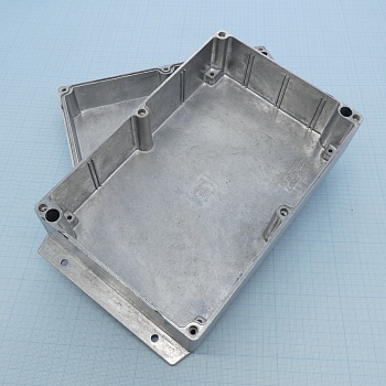 G125MF - Герметичный алюминиевый корпус с фланцами, IP65, некрашеный