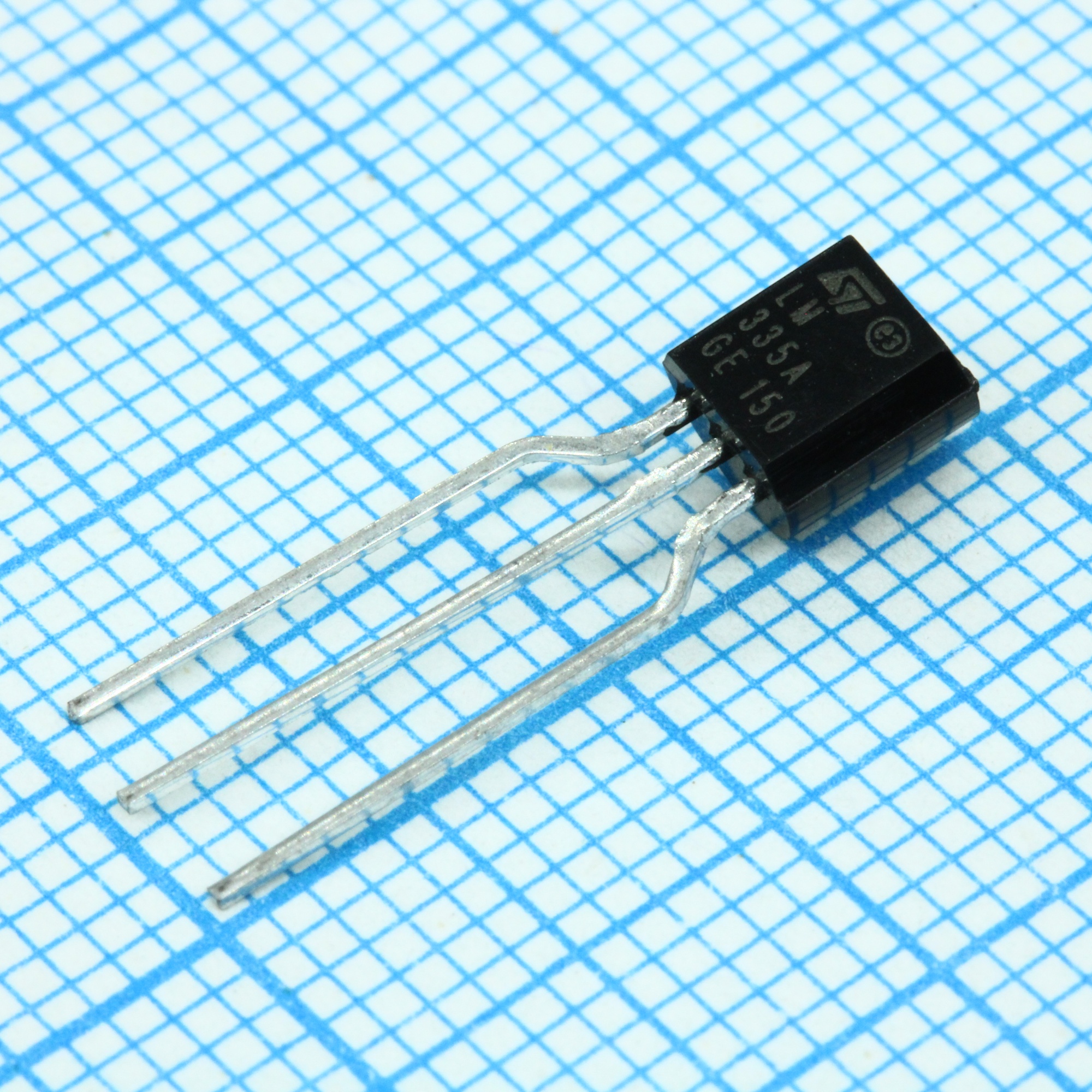 LM335AZT - Датчик температуры Вых. по напряжению, +10мВ/°K, ±1°C, -40°С…+100°C