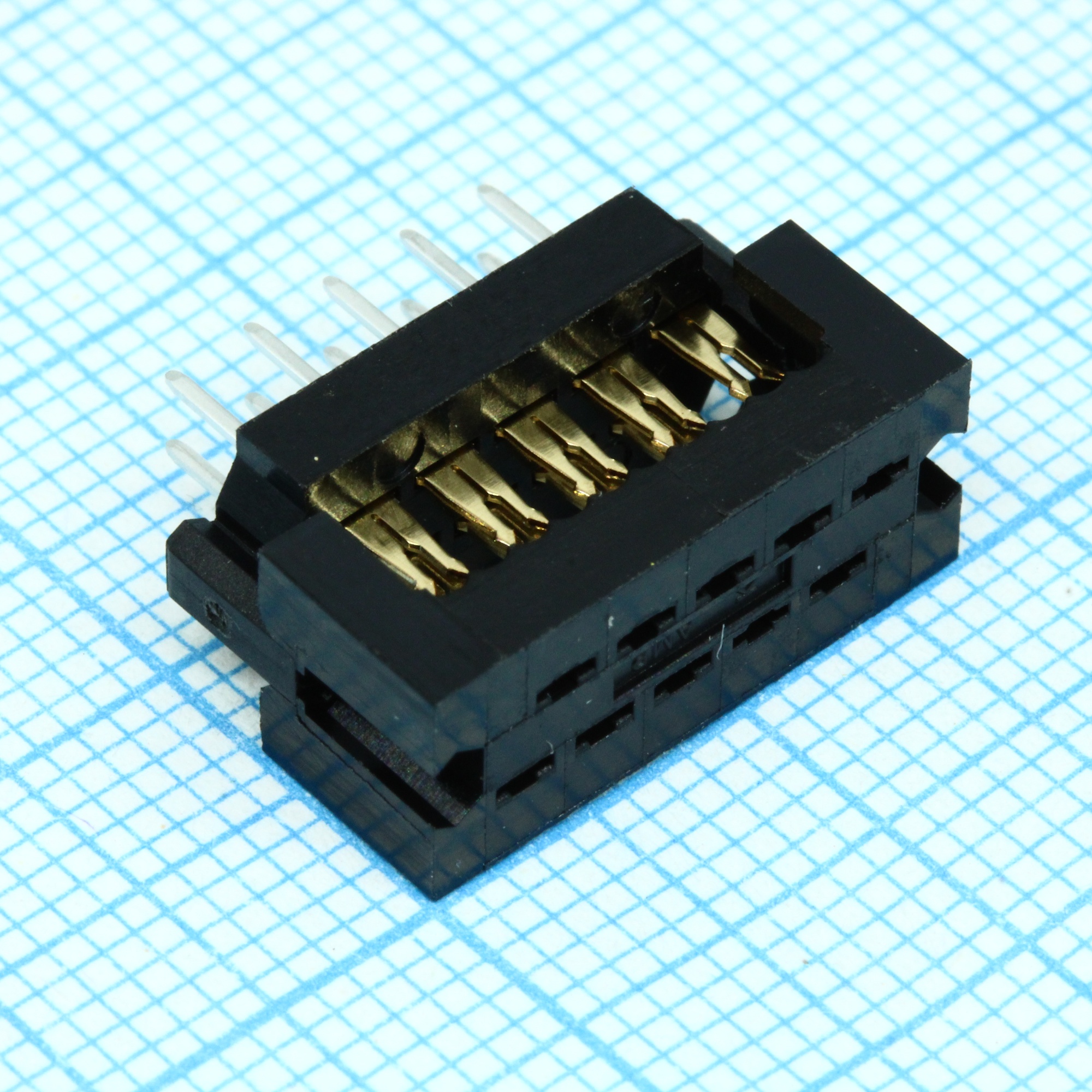 746610-1 - Разъем IDC вилка 10 контактов шаг 2.54 мм IDT угловой монтаж на кабель