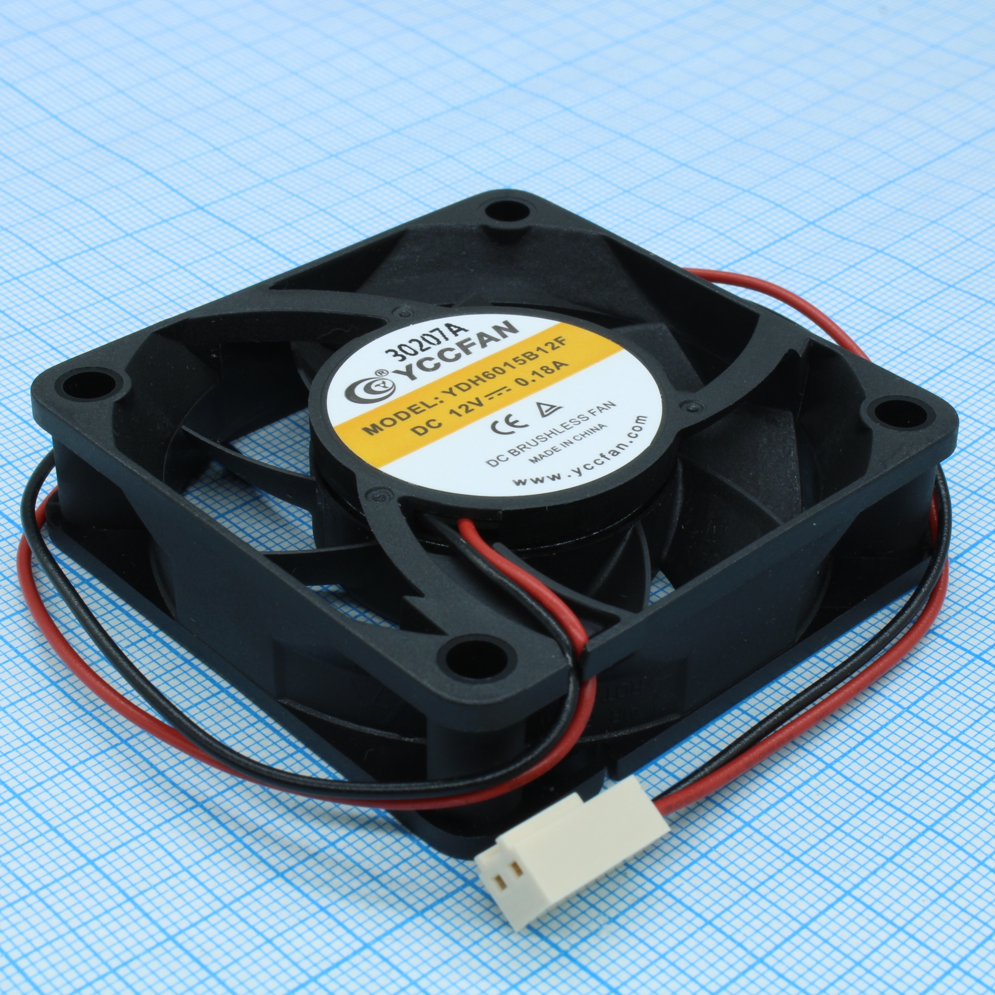 YDH6015B12F - Вентилятор 12В 60х60x15 B, 1.68W, 4500 об/мин, 33.5м3/час, 33.2дБ, подшипник качения, тип вывода - коннектор на проводе