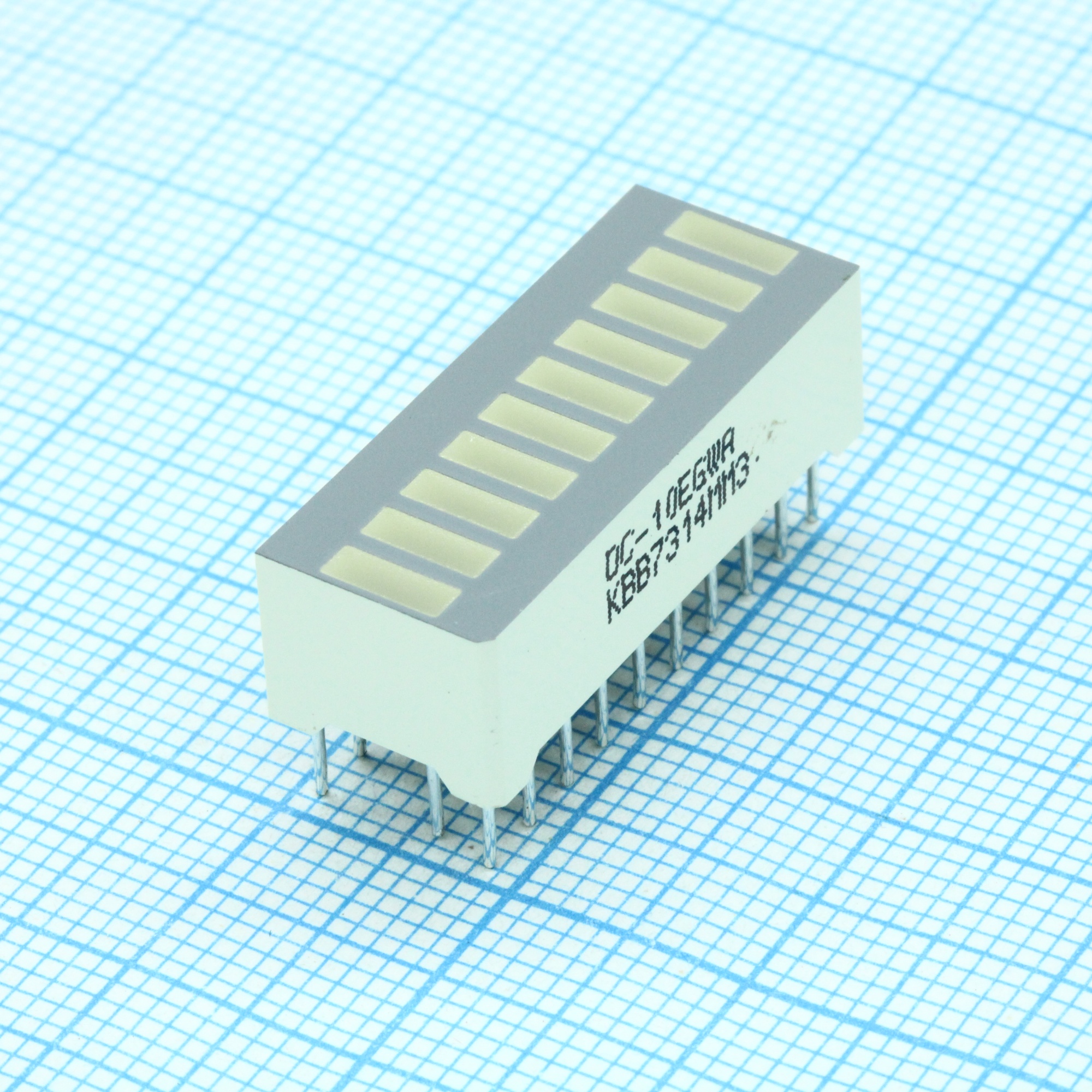 DC-10EGWA - 10-сегментный дисплей красный / зеленый размер 25.4мм х 10.16мм