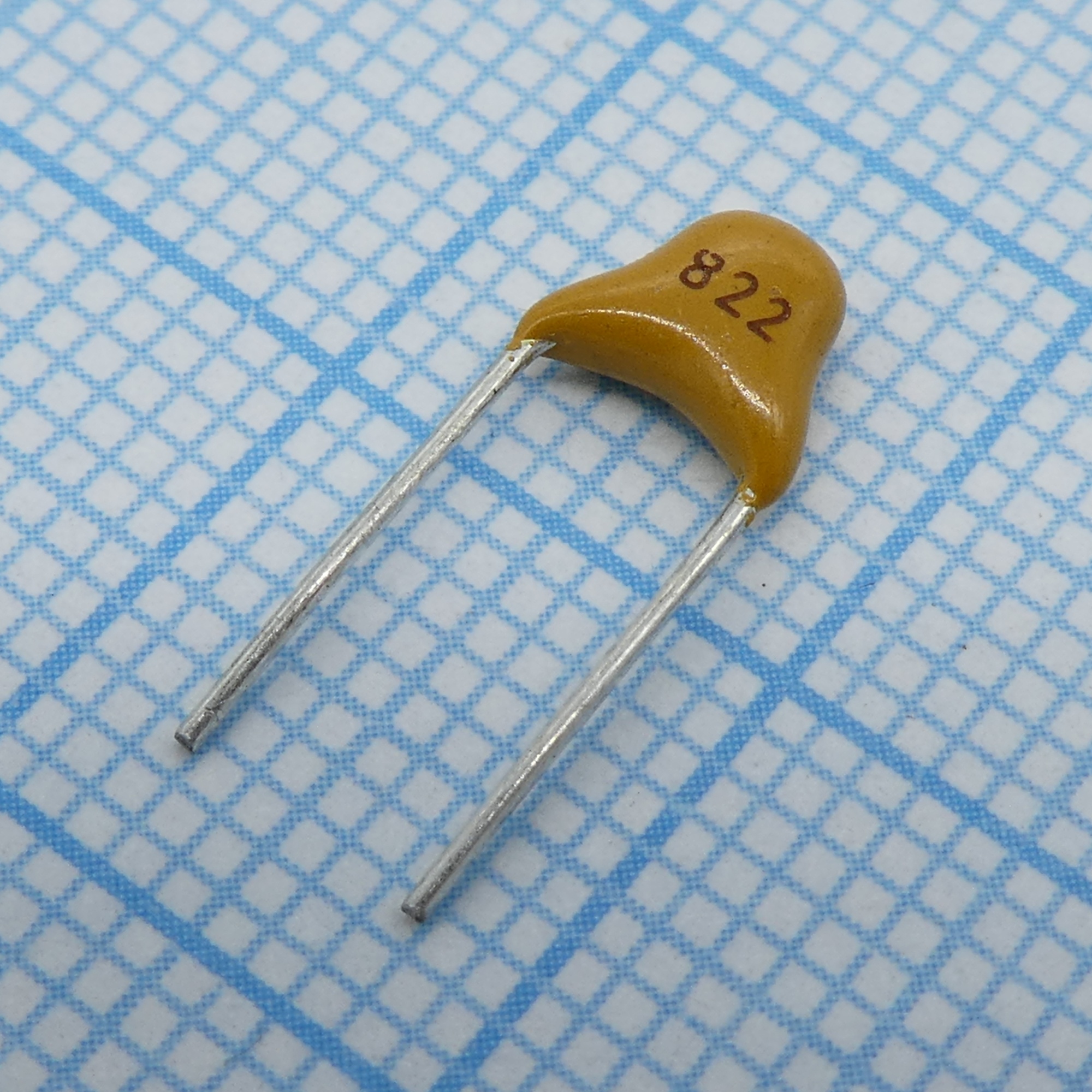 TS170R1H822KSBBB0R - Конденсатор керамический многослойный 8200пФ 50В X7R ±10% радиальный 5.08мм 125°C россыпь