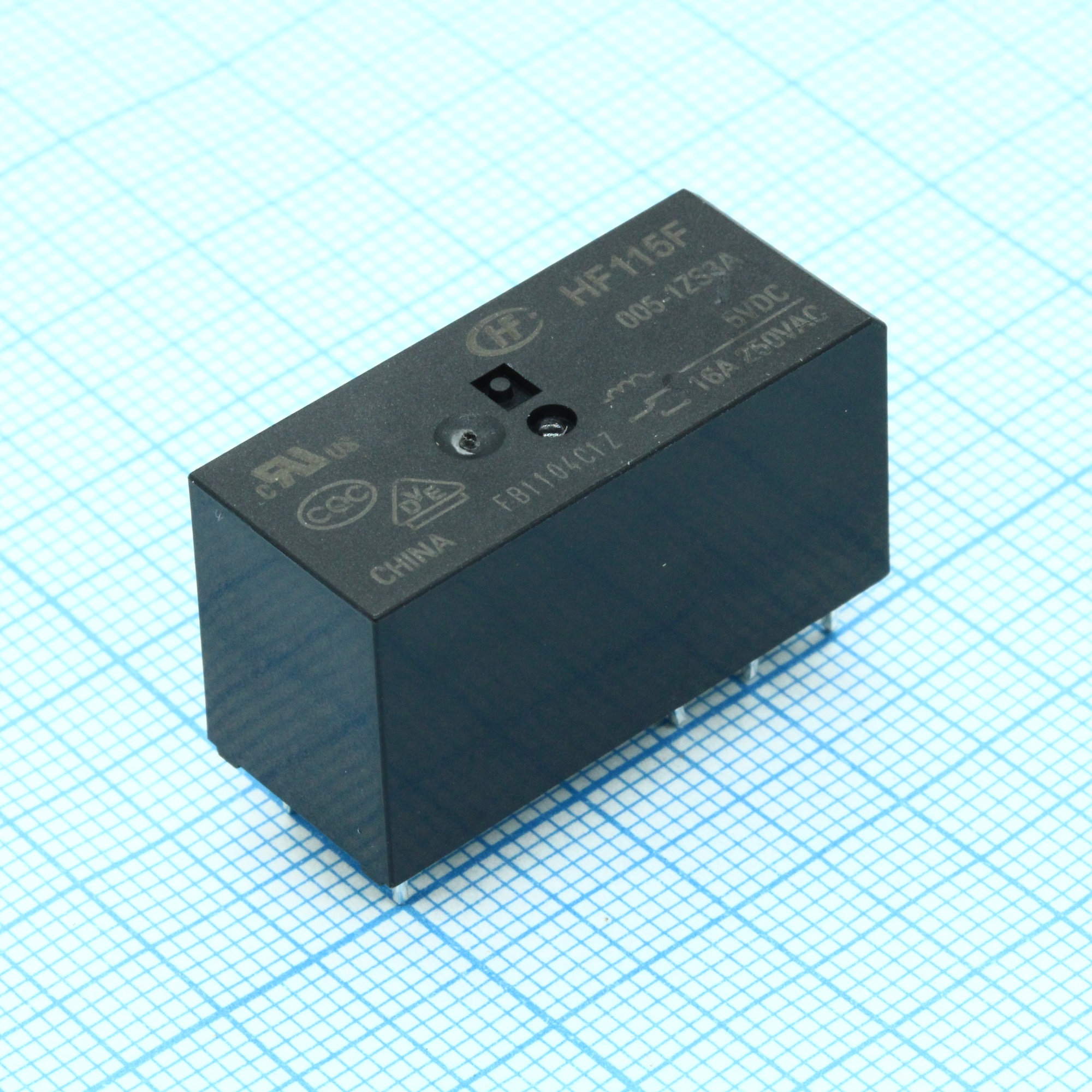 HF115F/005-1ZS3A - Реле силовое 16А одна группа на переключение катушка 5В