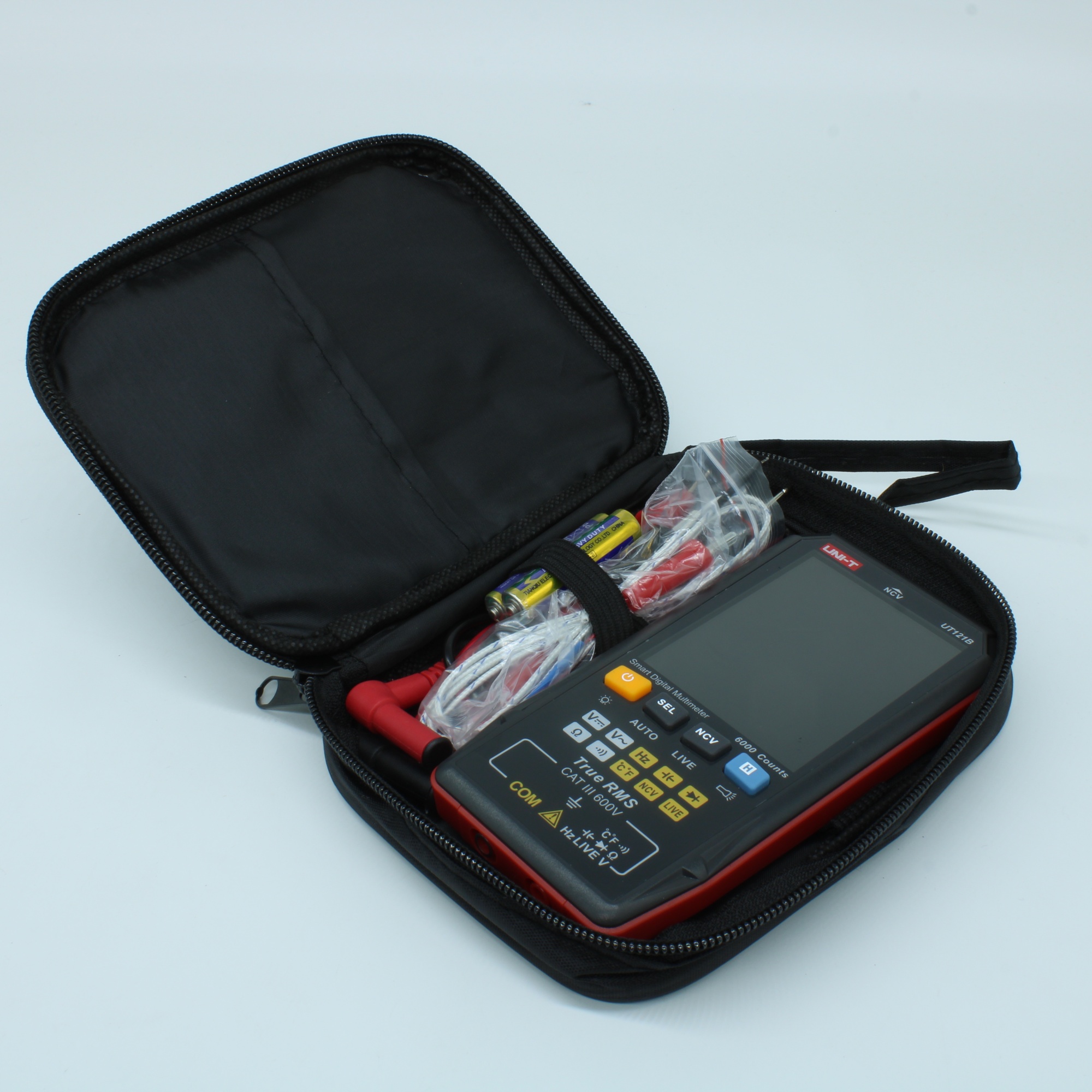 UT121B - Мультиметр цифровой, ультракомпактный, автомат