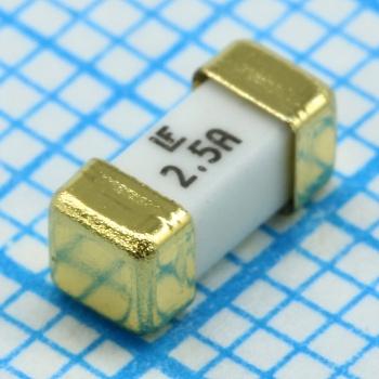 045102.5MRL - Предохранитель быстродействующий 2.5A 125В SMD 2410 керамический лента на катушке