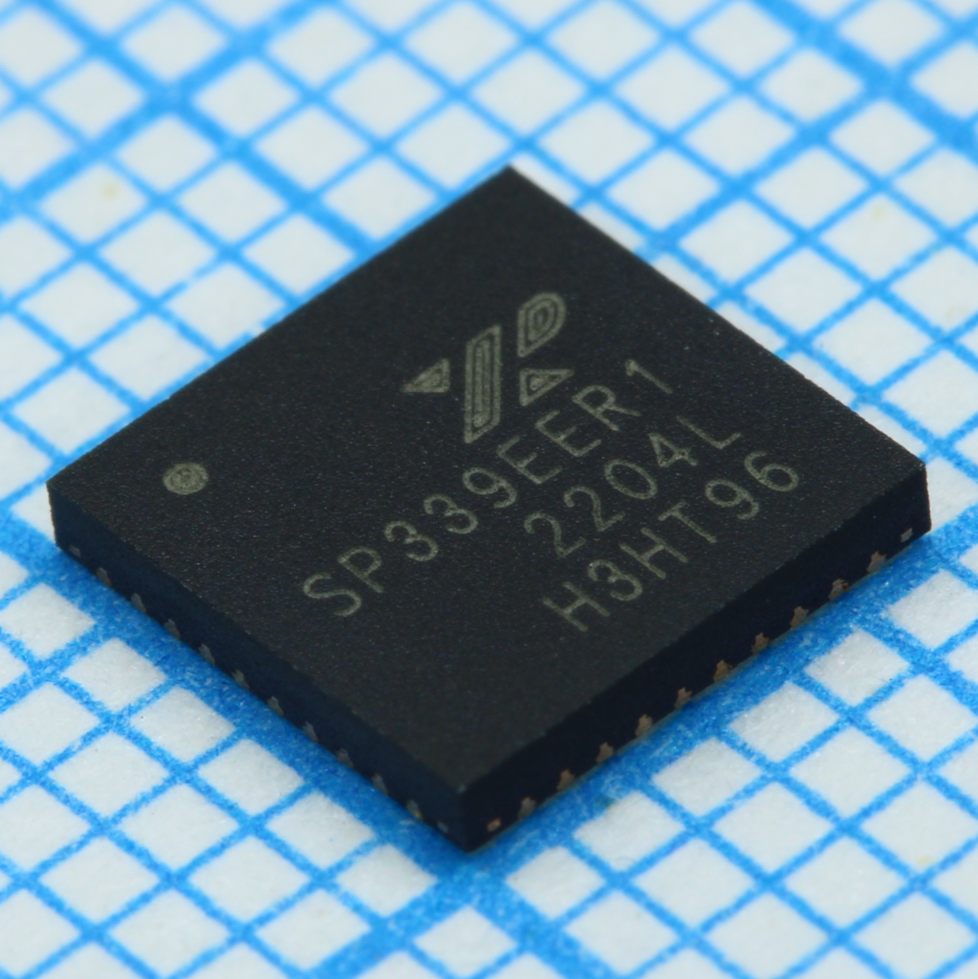 SP339EER1-L/TR - Приемопередатчик RS-232/RS-422/RS-485 40-Pin QFN EP лента на катушке