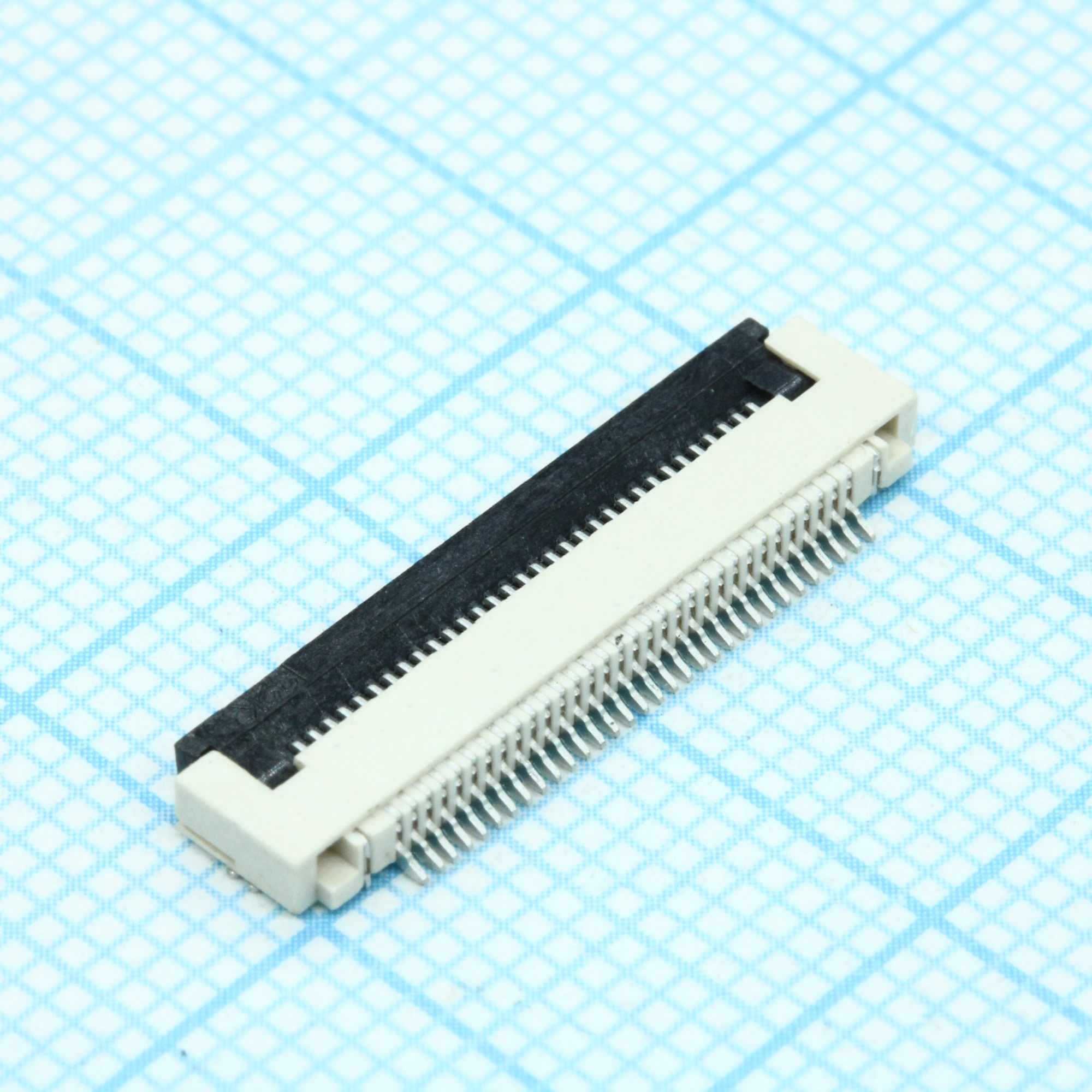 KLS1-242G-2.0-32-T-R - Разъем для плоского шлейфа 32 контакта шаг 0.5мм