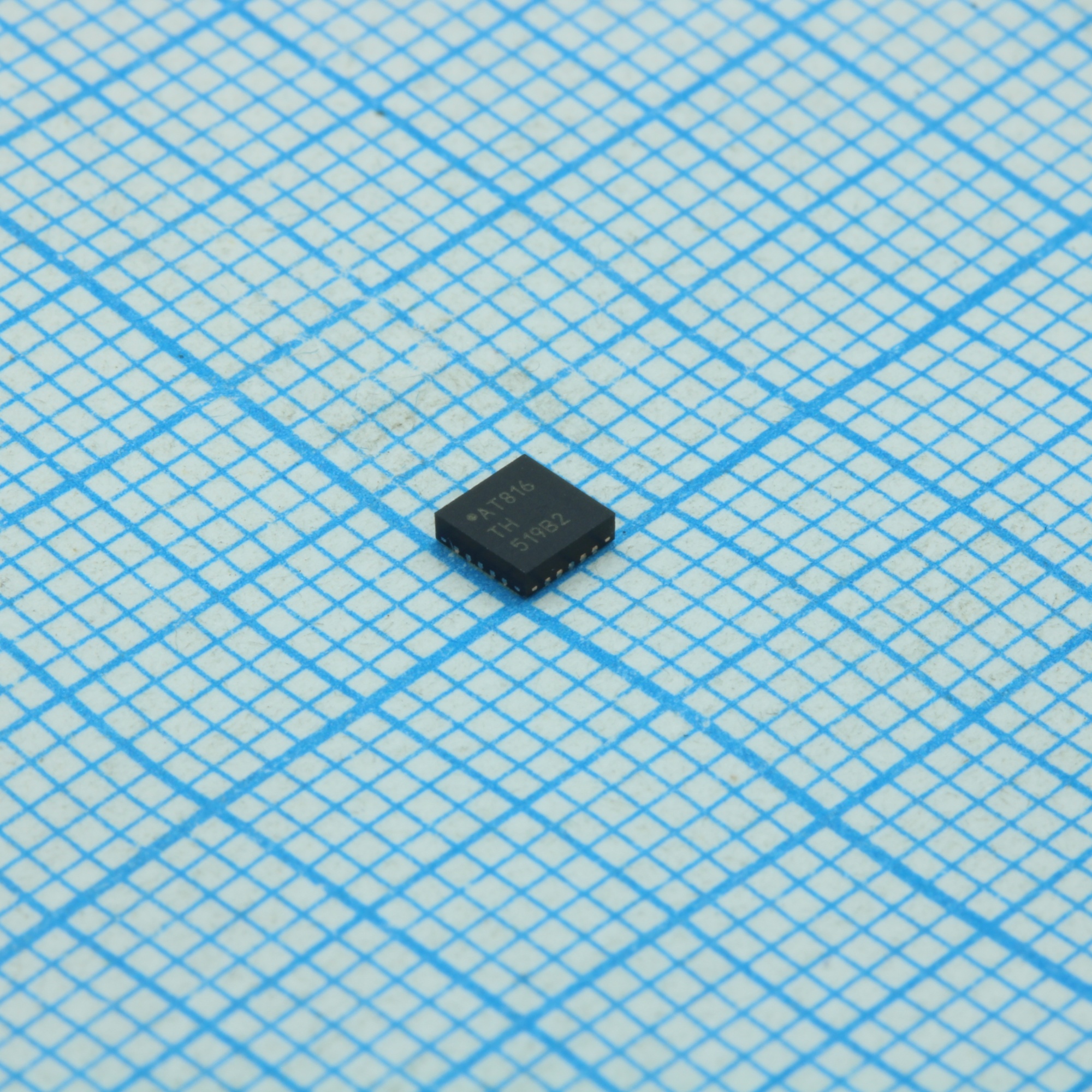 ATTINY816-MNR - Микроконтроллер 8-бит питание 1.8В 8Кбайт Флэш-память 20МГц MLF20