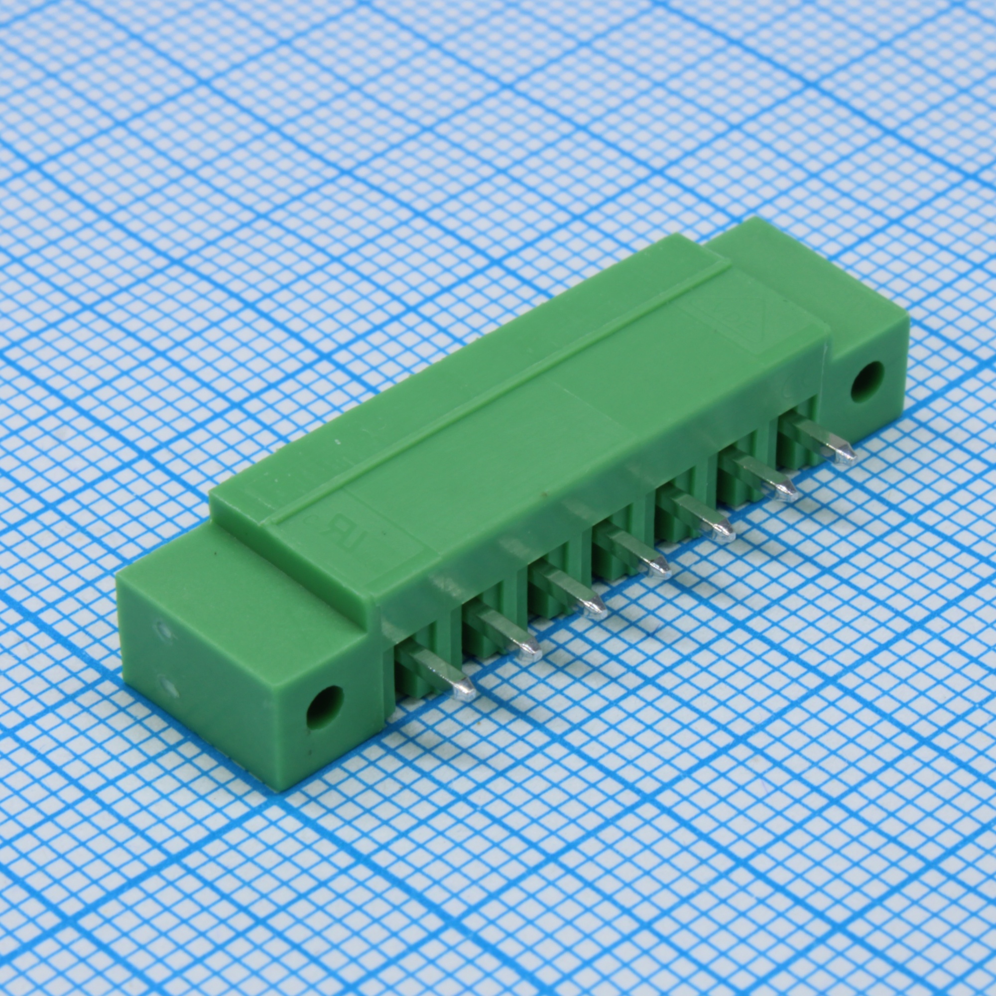 15EDGVM-3.5-07P-14-00A(H) - Разъемный клеммный блок на плату, 7 контактов. Серия 15EDGVM-3.5