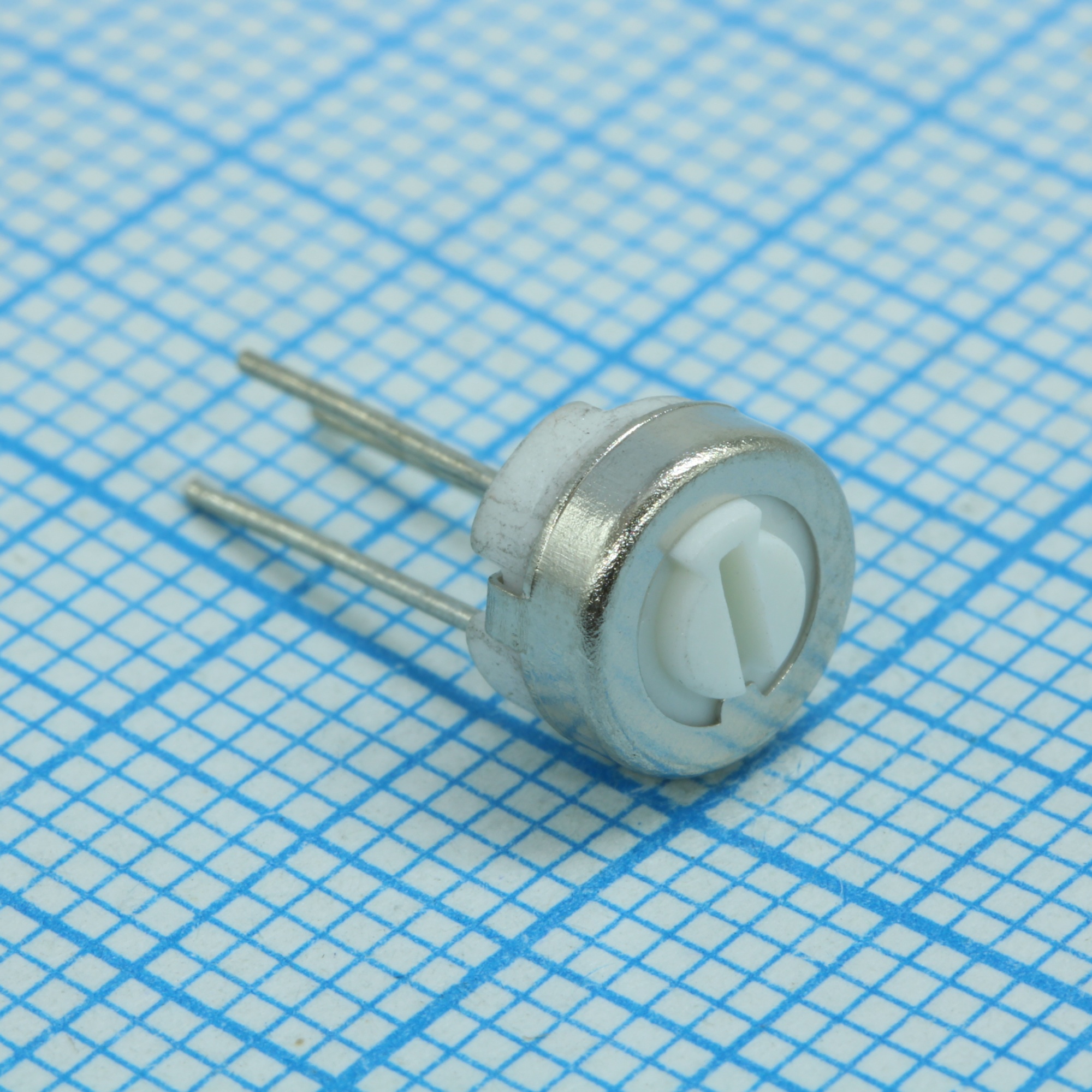 3329H-1-103 - Потенциометр однооборотный керметный 10кОм 0.5Вт PC PIN