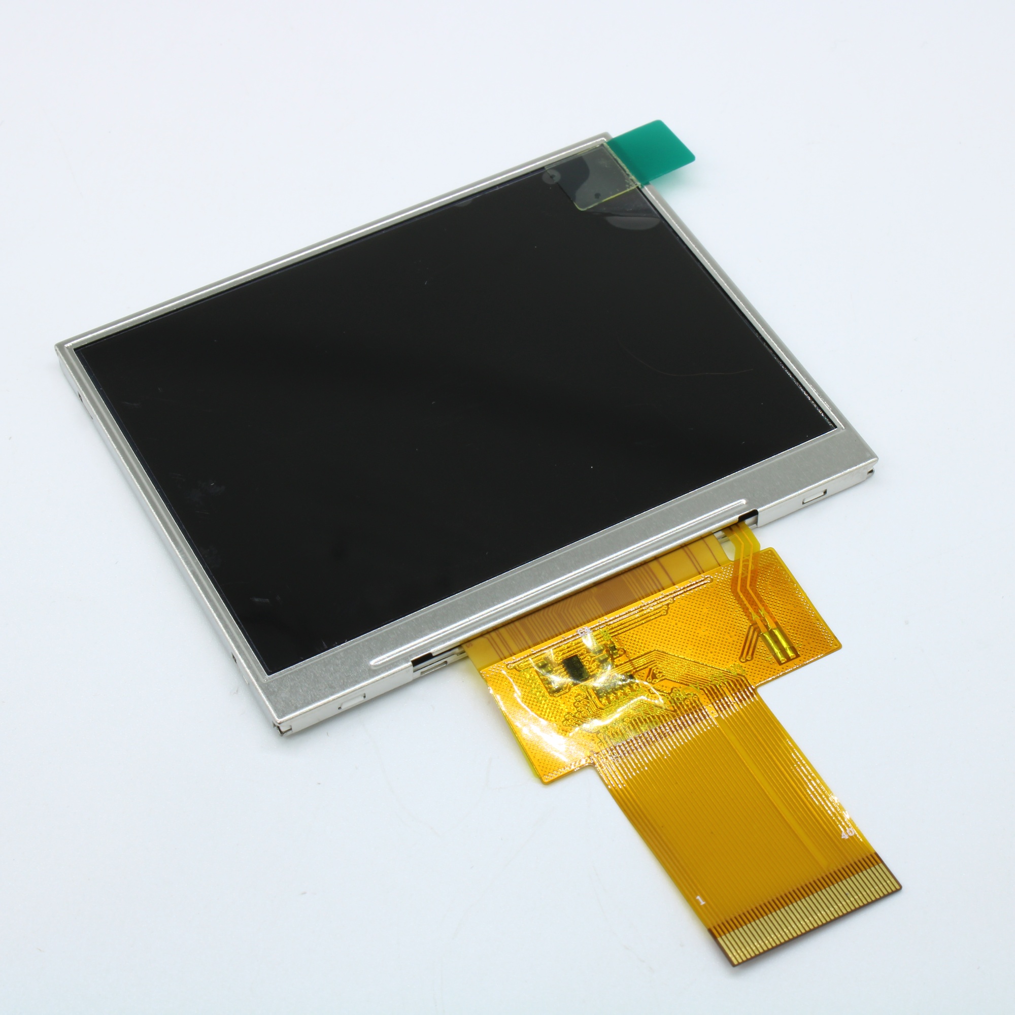 ZW-T035SGV-01 - TFT 3.5", Разрешение: 640x480, Тип: IPS, Яркость: 500 кд/м2, Контроллер: NV3052C, 40 пин., Интерфейс: 24BIT RGB, Размер модуля, мм: 76.74*63.74*3.20, Рабочая температура, С: -20~+70