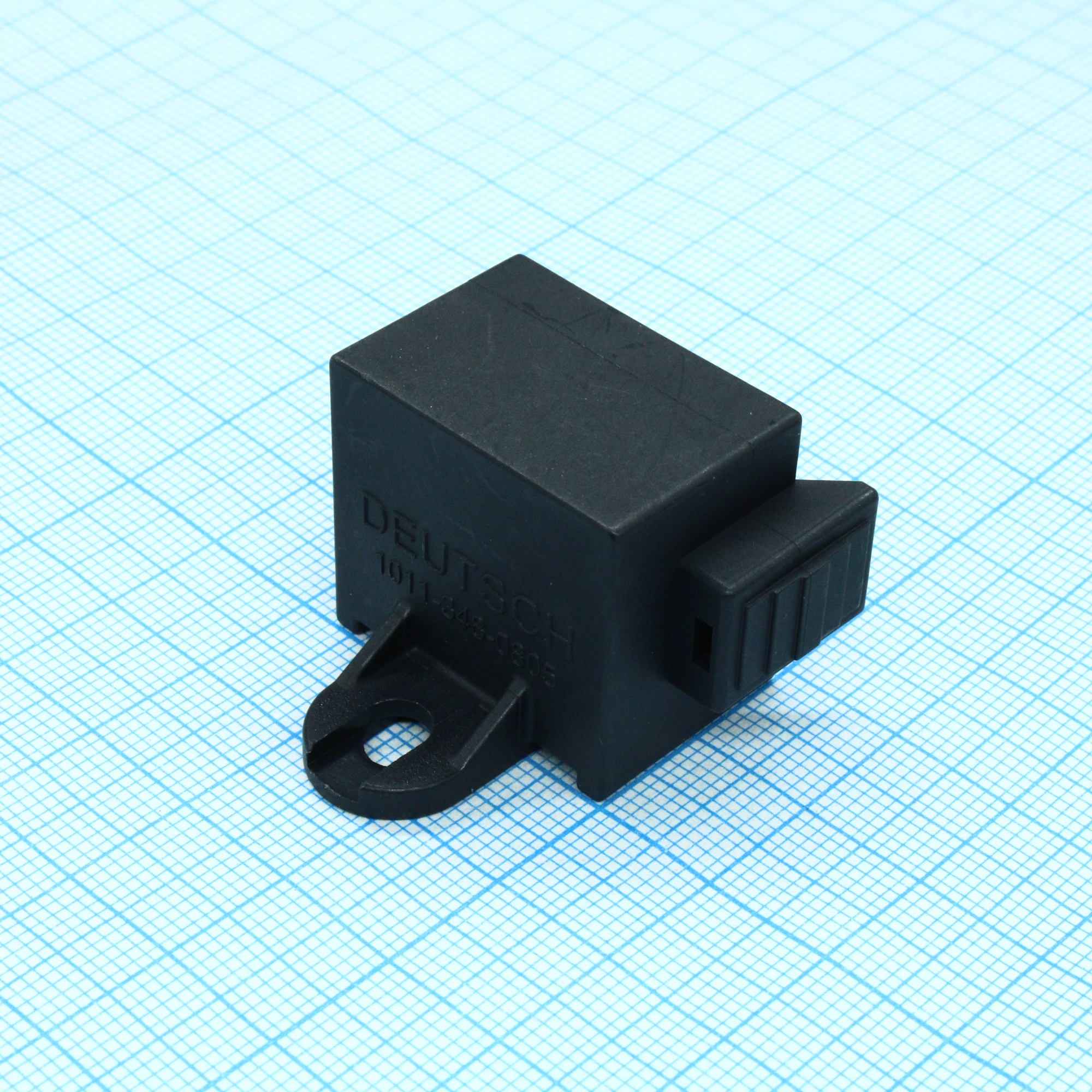 1011-348-0805 - Колпачок защитный для штекера прямой пластиковый черный