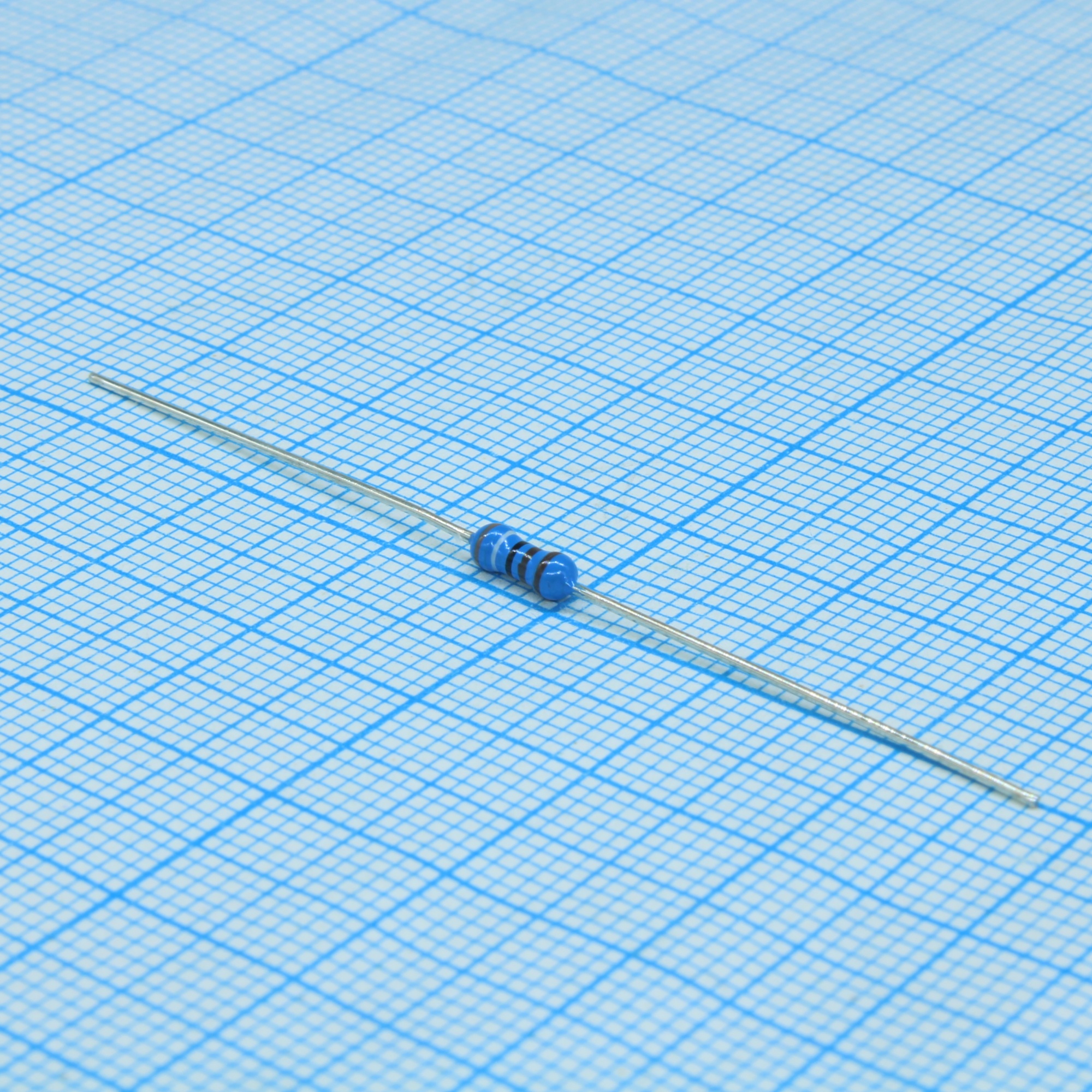 MFR-25FTF52-3K9 - Резистор металлопленочный 0.25Вт 3.9кОм ±1% ±100 ppm/°C