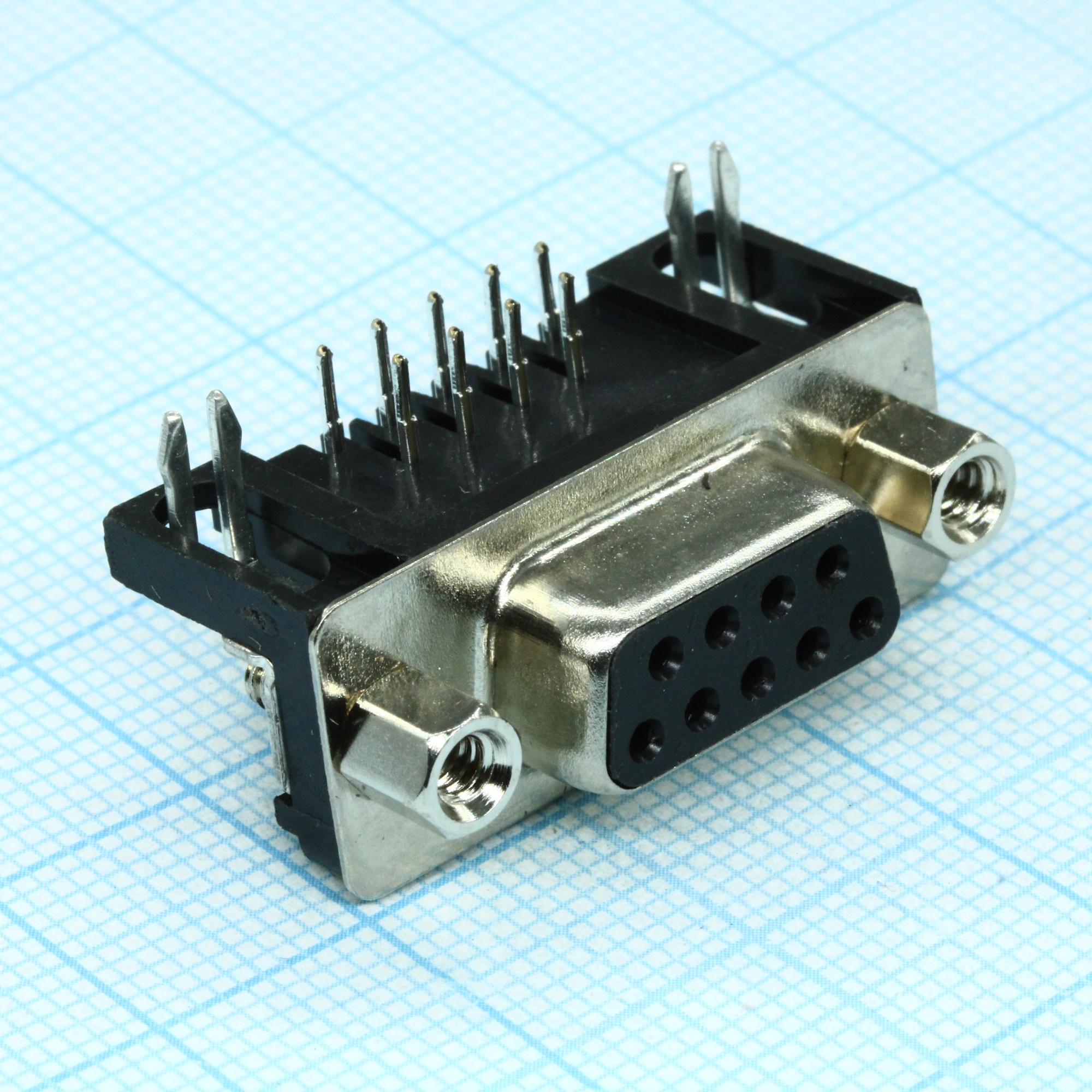 DS1037-09FNAKT74-0CC - Розетка 9 pin на плату, шаг 2.77мм