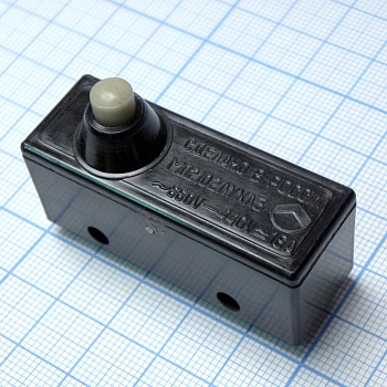 МП2102 исп. 3 - Микровыключатели  являются двухполюсными.  Способ монтажа проводов ...... винтами.